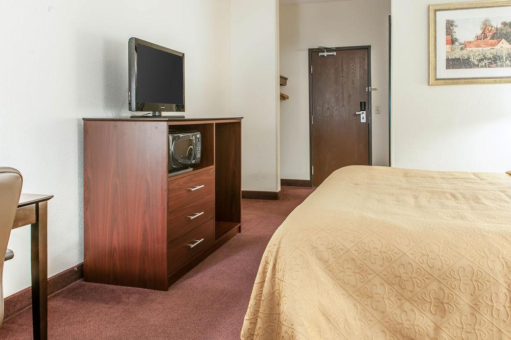 Quality Inn & Suites Danville Eksteriør bilde