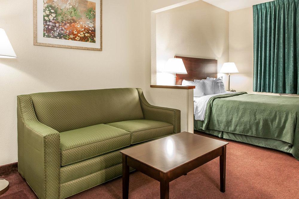 Quality Inn & Suites Danville Eksteriør bilde