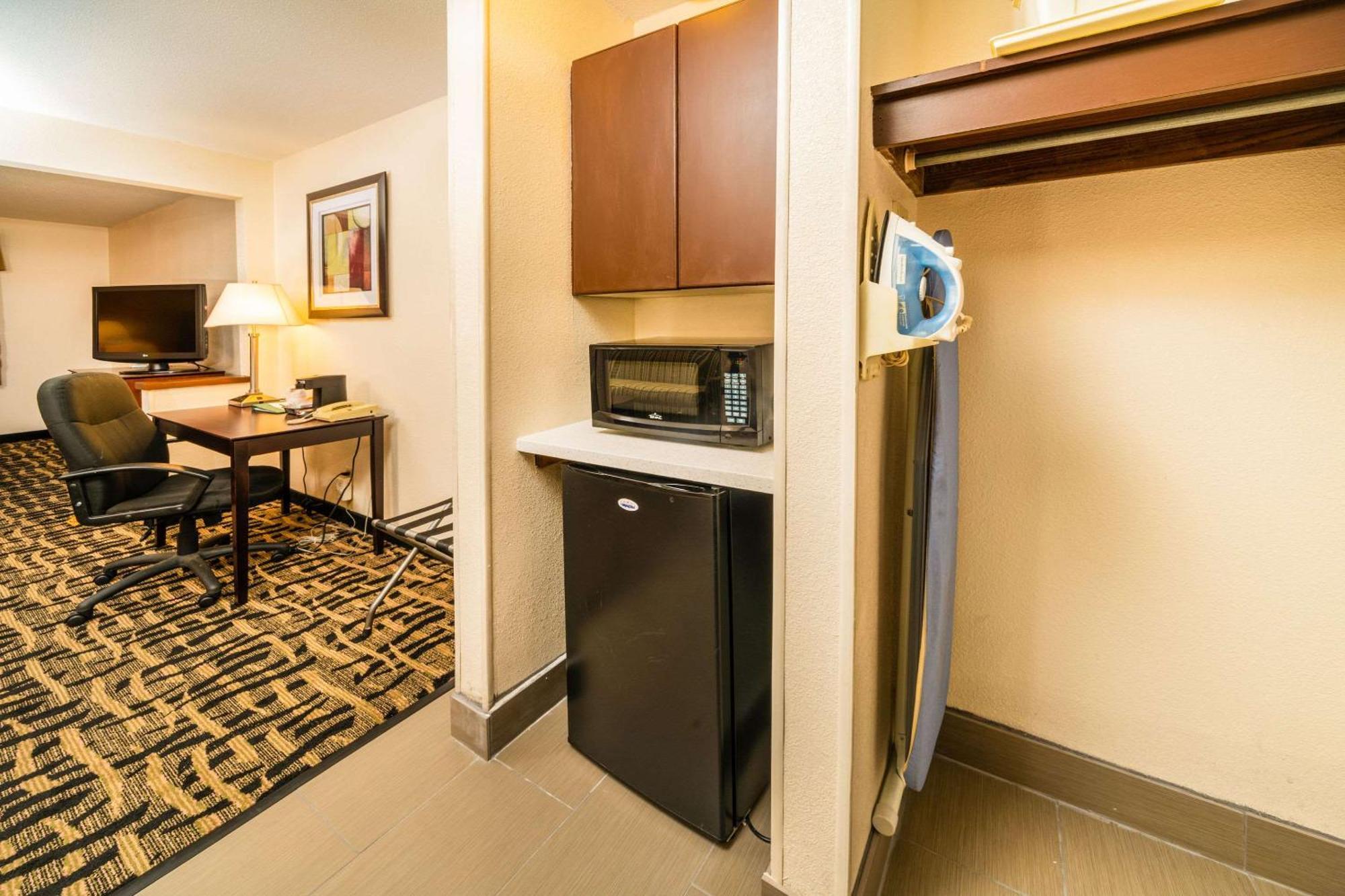 Quality Inn & Suites Danville Eksteriør bilde