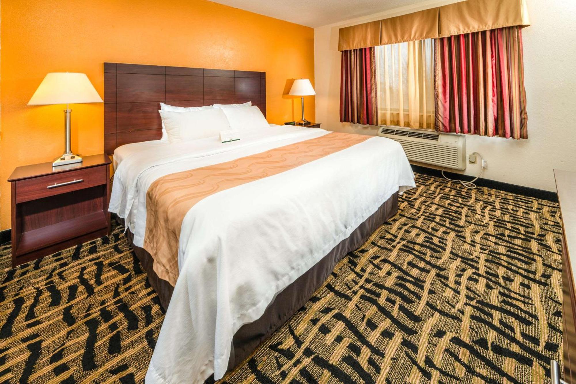 Quality Inn & Suites Danville Eksteriør bilde