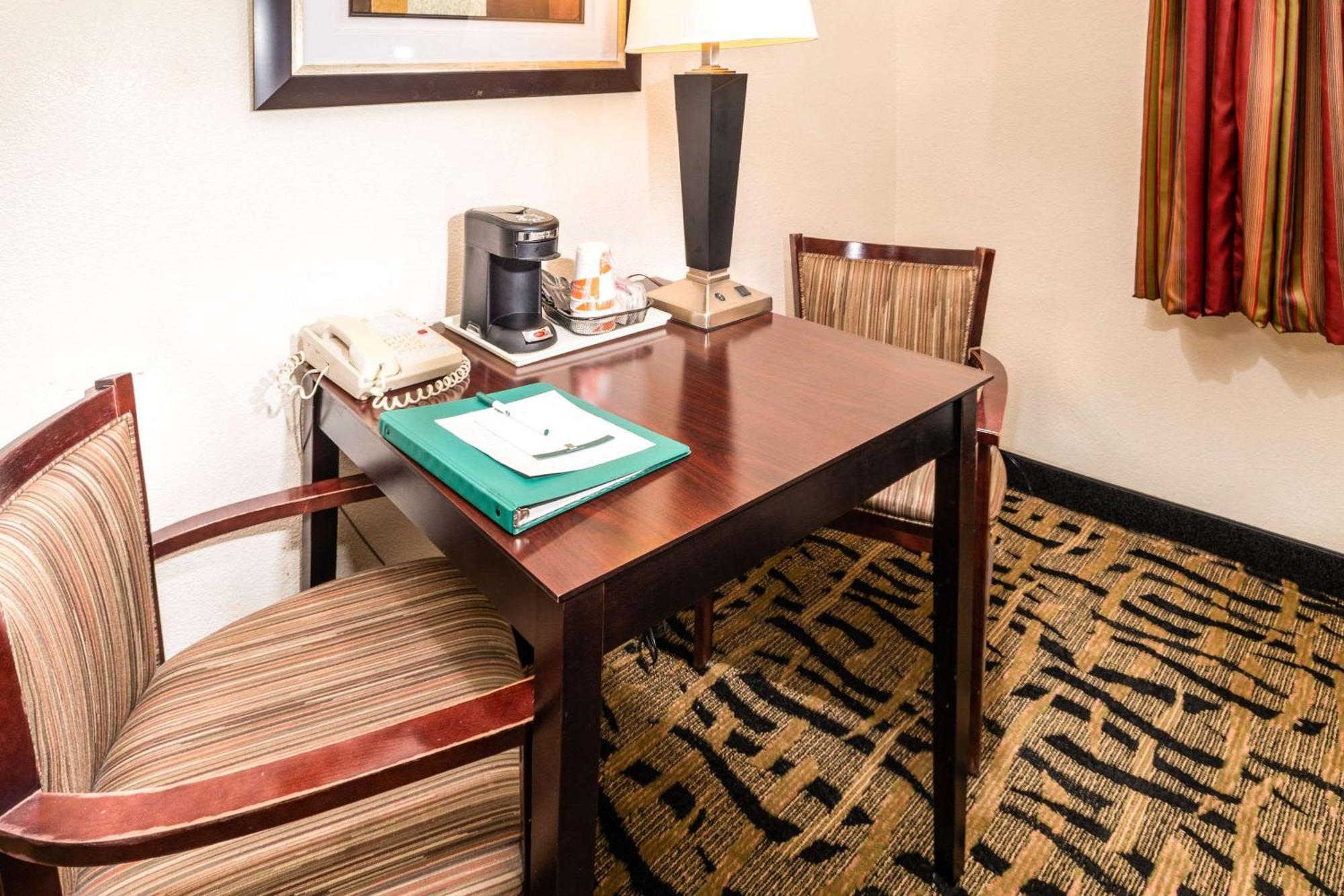 Quality Inn & Suites Danville Eksteriør bilde